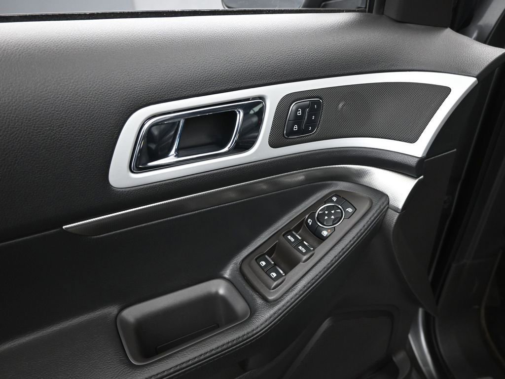 Used 2015 Ford Explorer Sport w/ Equipment Group 401A image 10