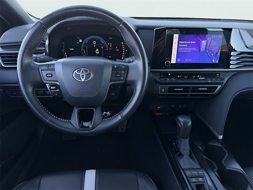 Used 2025 Toyota Camry SE image 17