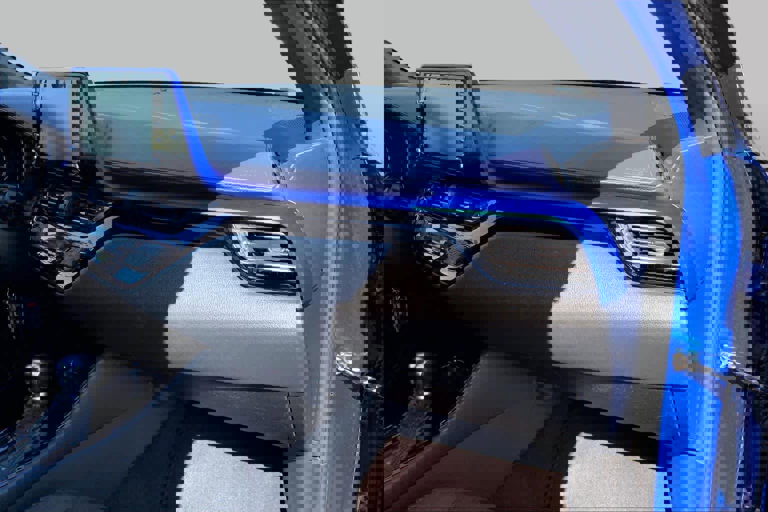 Used 2021 Toyota C-HR XLE FWD image 17