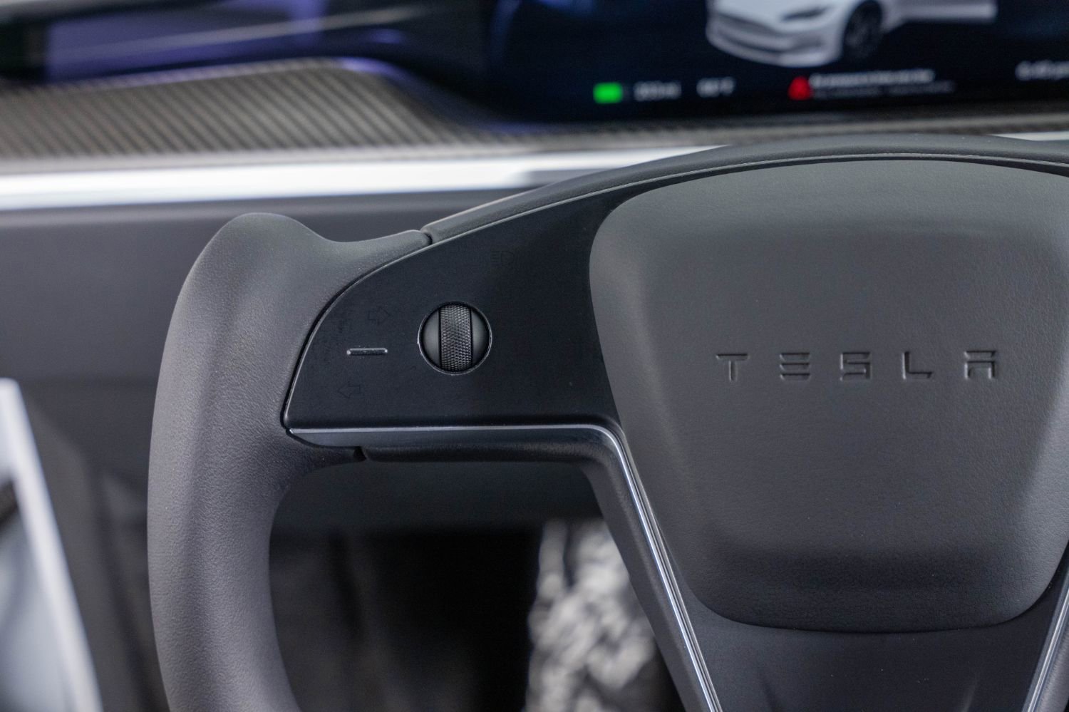 Used 2021 Tesla Model S Plaid image 34