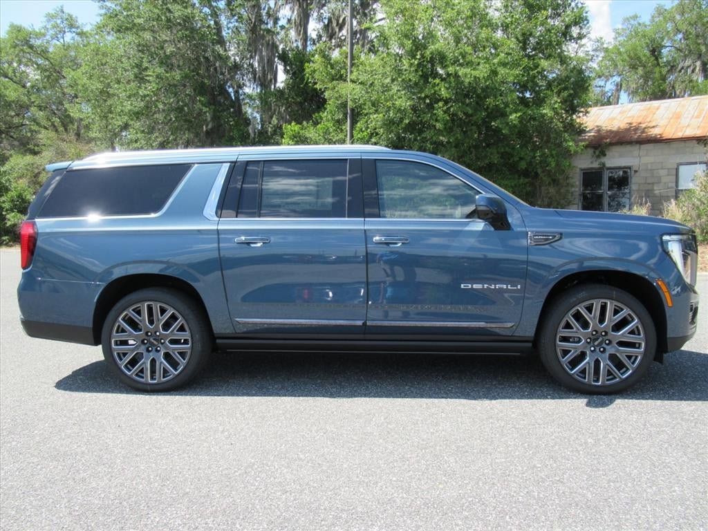 New 2026 GMC Yukon XL Denali Ultimate AWD/4WD image 2