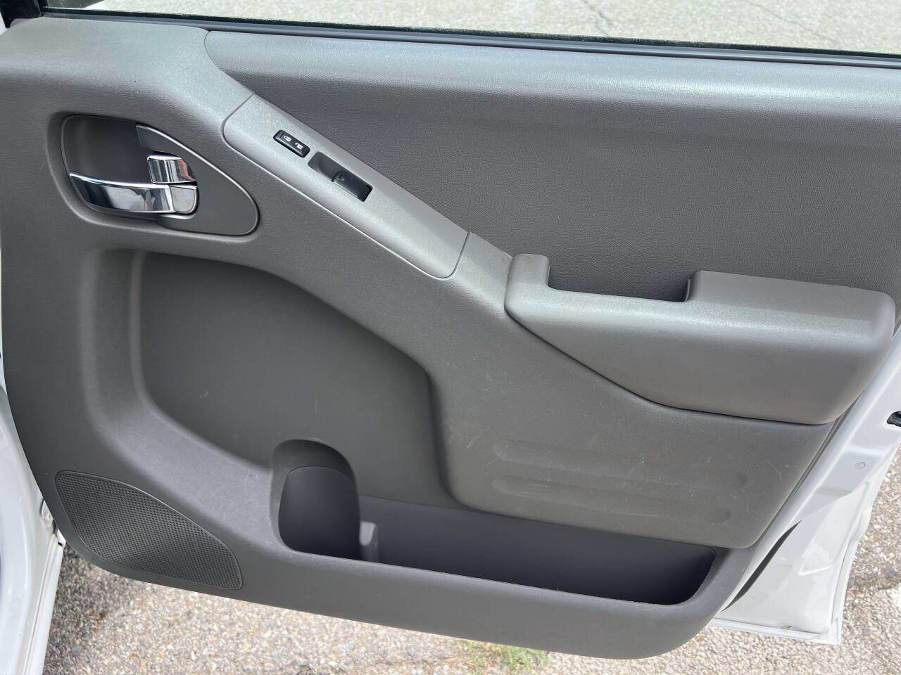 Used 2021 Nissan Frontier S w/ S Utility Package image 18