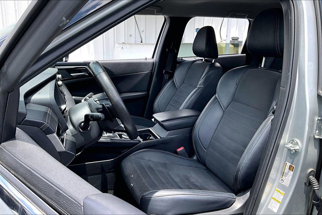 Used 2024 Mitsubishi Outlander SE AWD/4WD image 19