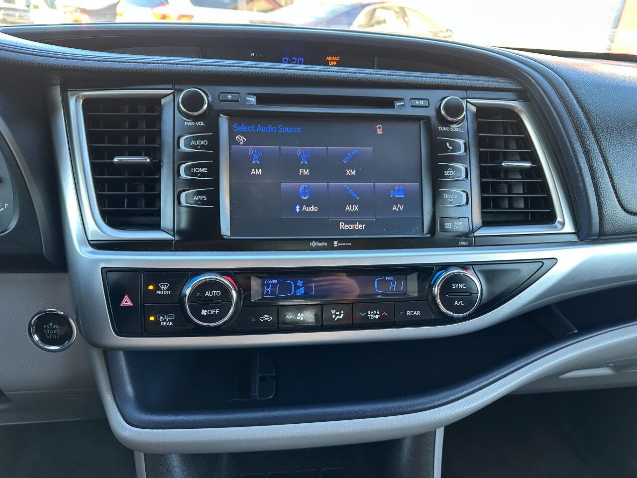 Used 2015 Toyota Highlander XLE AWD/4WD image 48