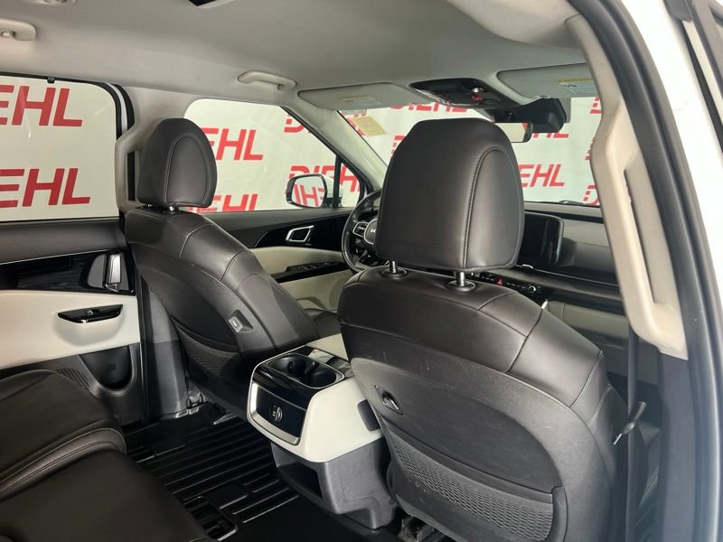 Certified 2023 Kia Carnival EX FWD image 12