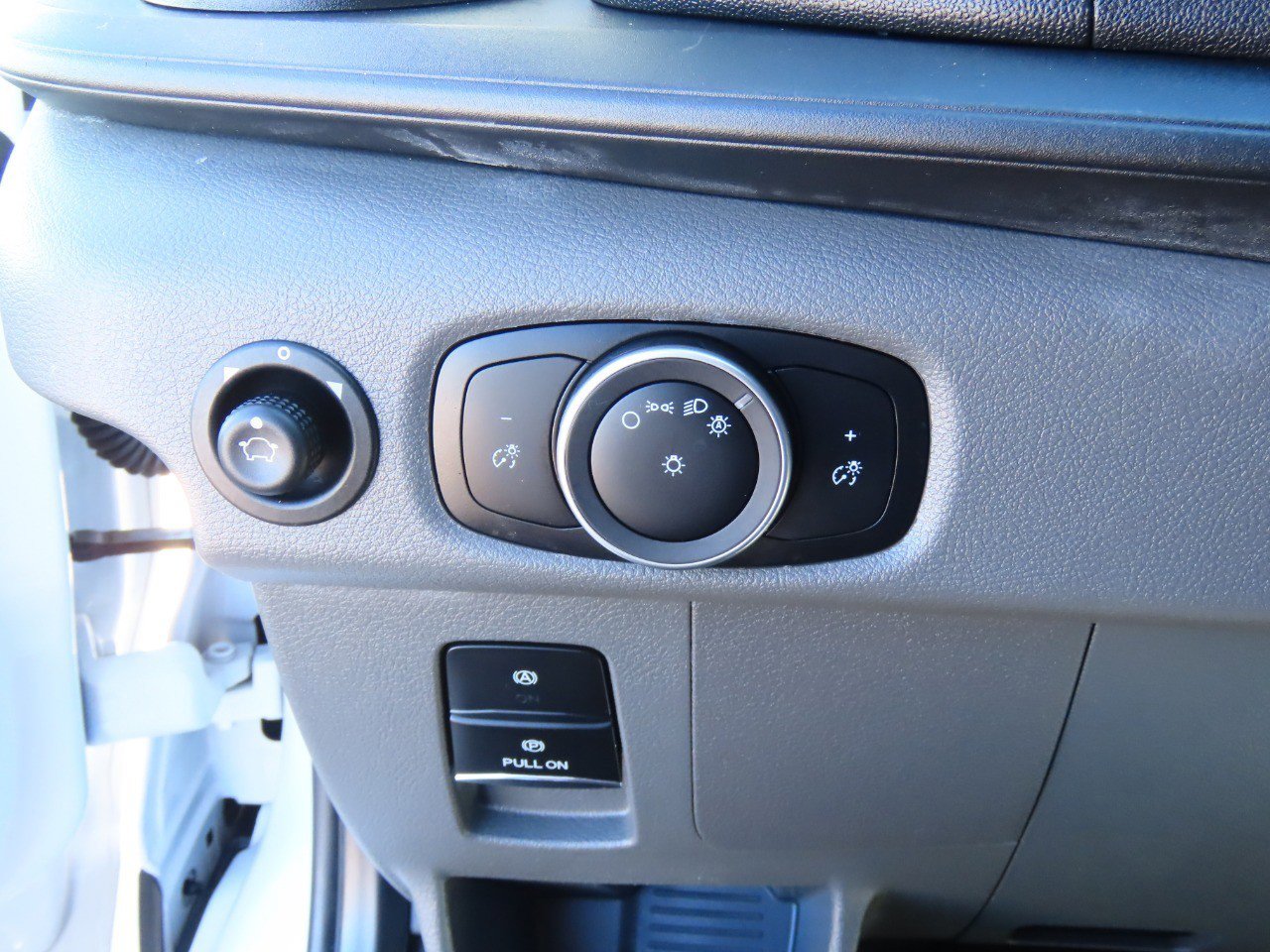 Certified 2023 Ford Transit 250 Medium Roof image 22