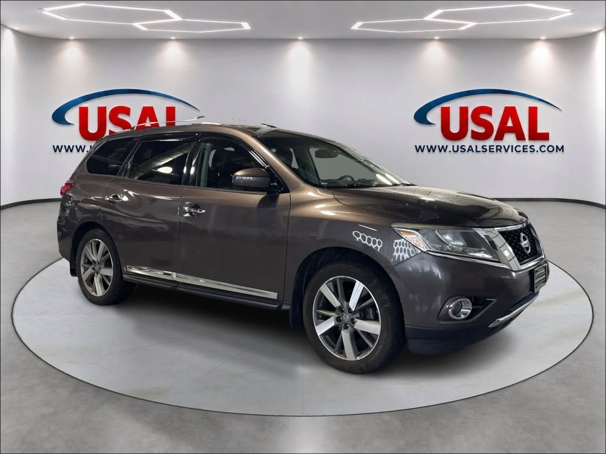 Used 2015 Nissan Pathfinder Platinum w/ Cargo Package FWD image 3