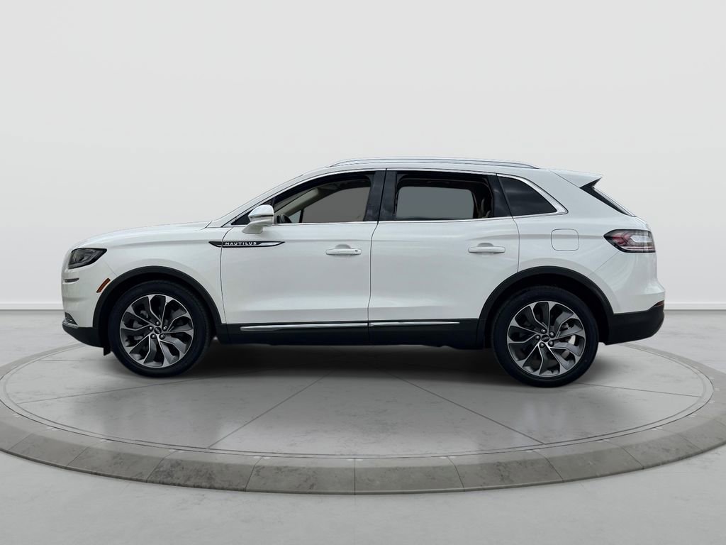 Used 2022 Lincoln Nautilus Reserve AWD/4WD image 4