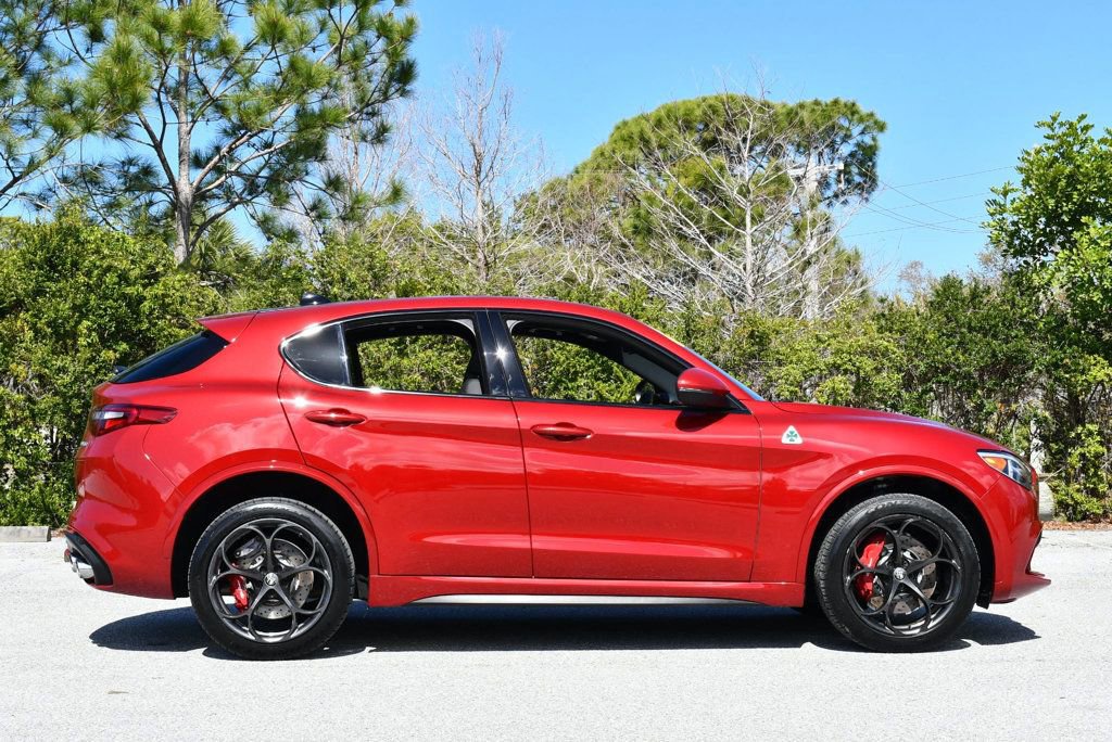 Used 2018 Alfa Romeo Stelvio Quadrifoglio w/ Driver Assist Dynamic Package image 38