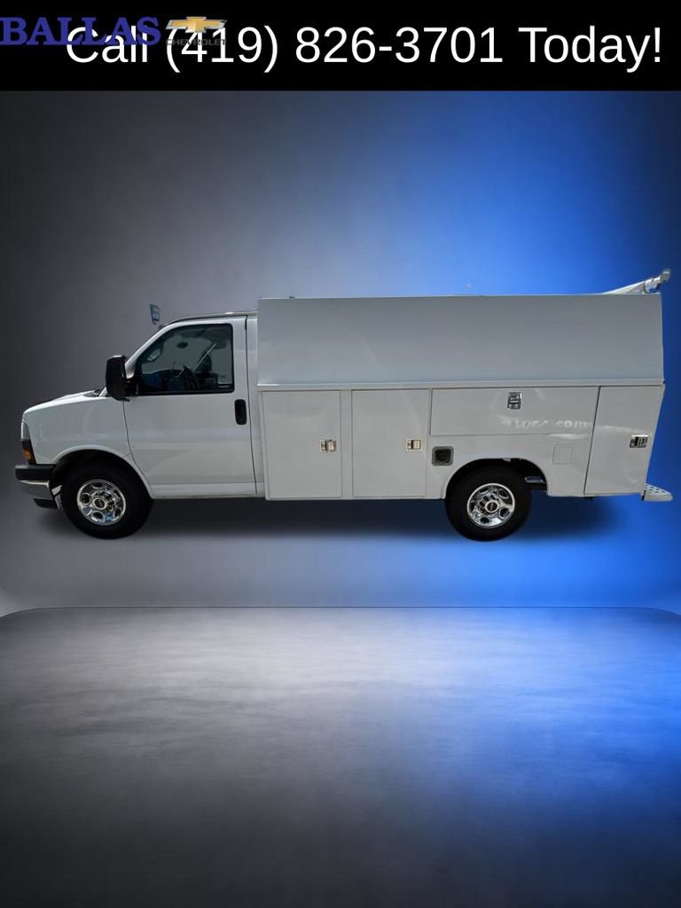 Used 2019 GMC Savana 3500 w/ Power Convenience Package RWD image 4