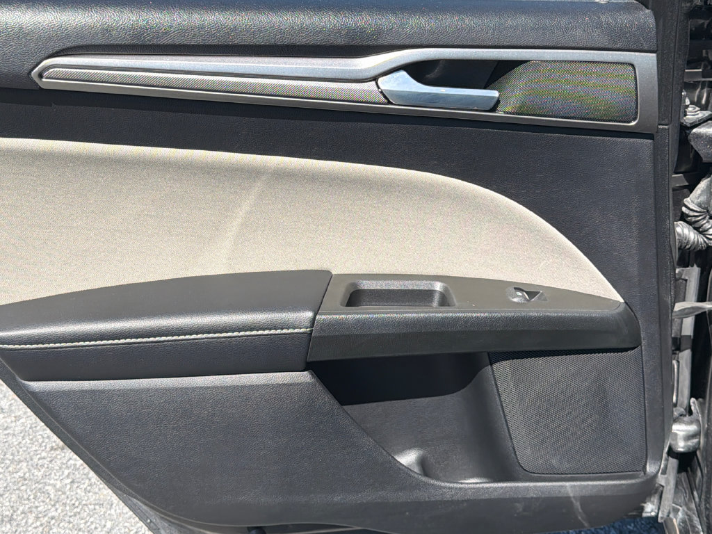 Used 2018 Ford Fusion S FWD image 21