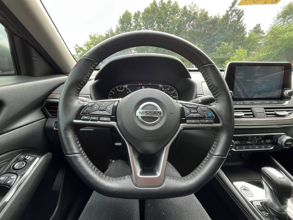 Used 2020 Nissan Altima 2.5 SL FWD image 11