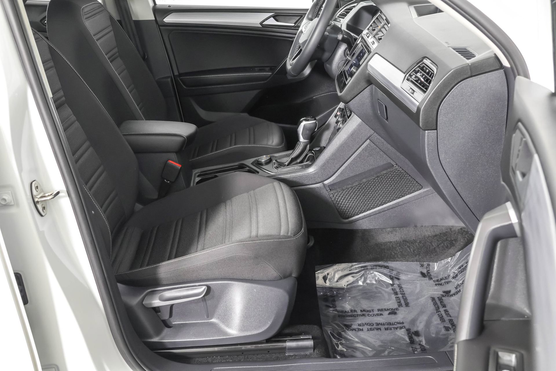 Used 2024 Volkswagen Tiguan S image 43