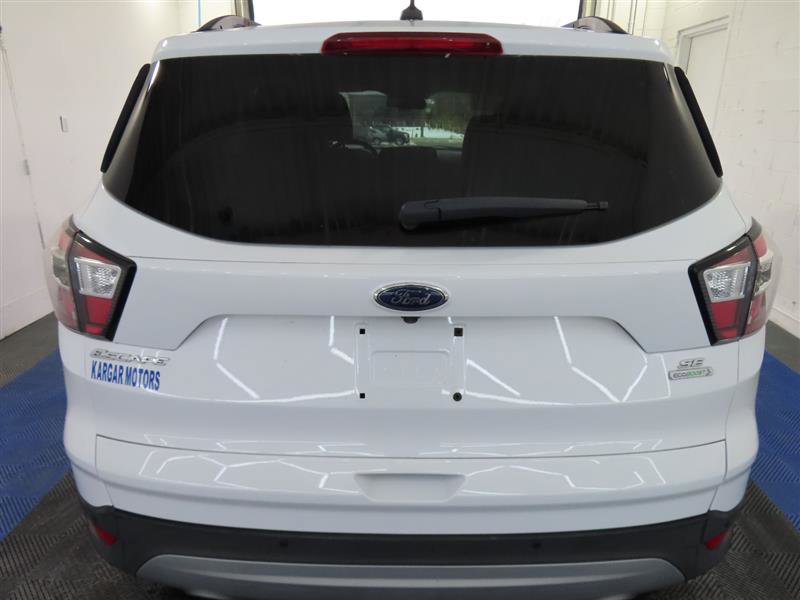 Used 2017 Ford Escape SE w/ Equipment Group 201A FWD image 12