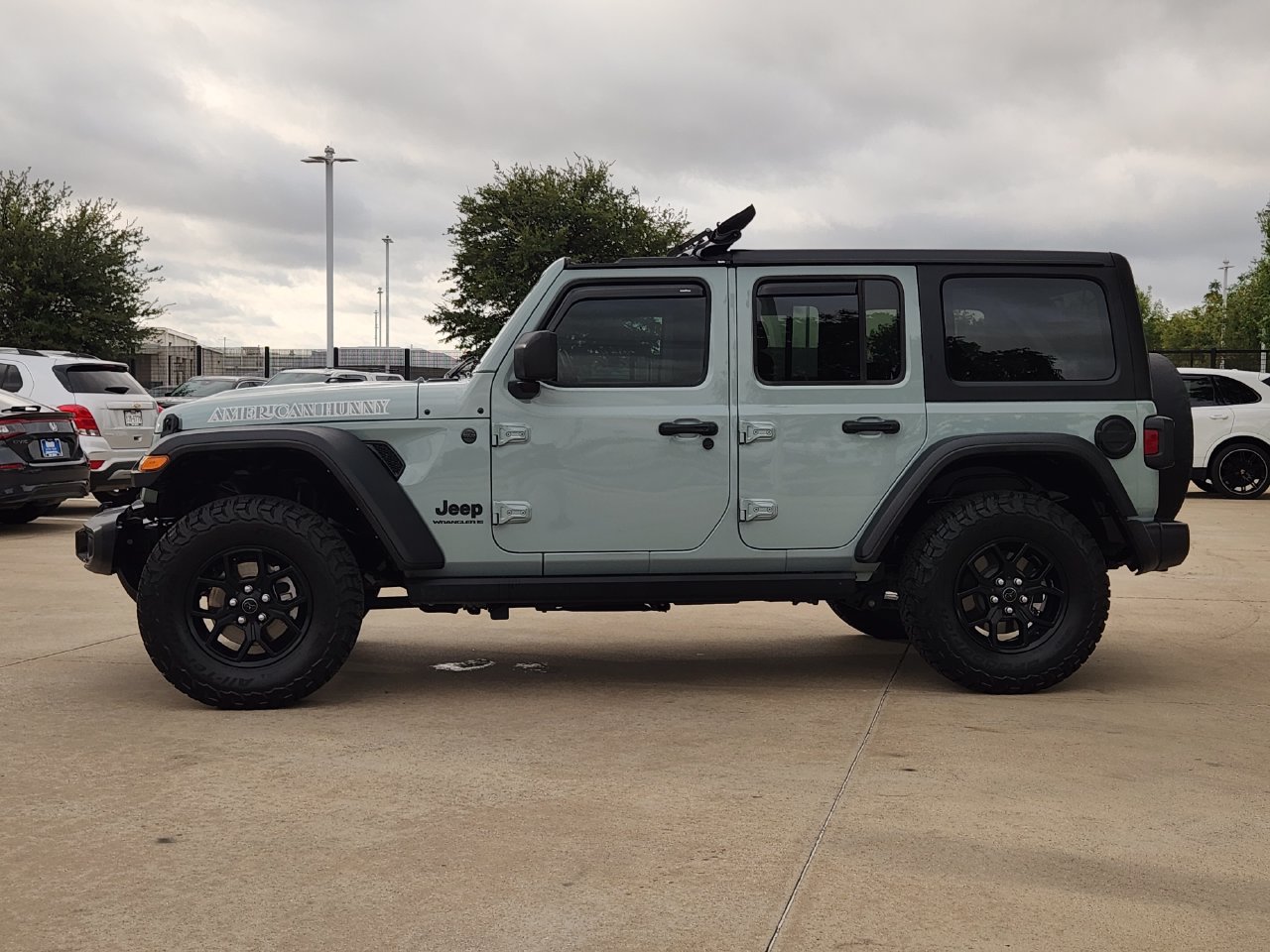 Used 2024 Jeep Wrangler Unlimited Sport AWD/4WD image 5