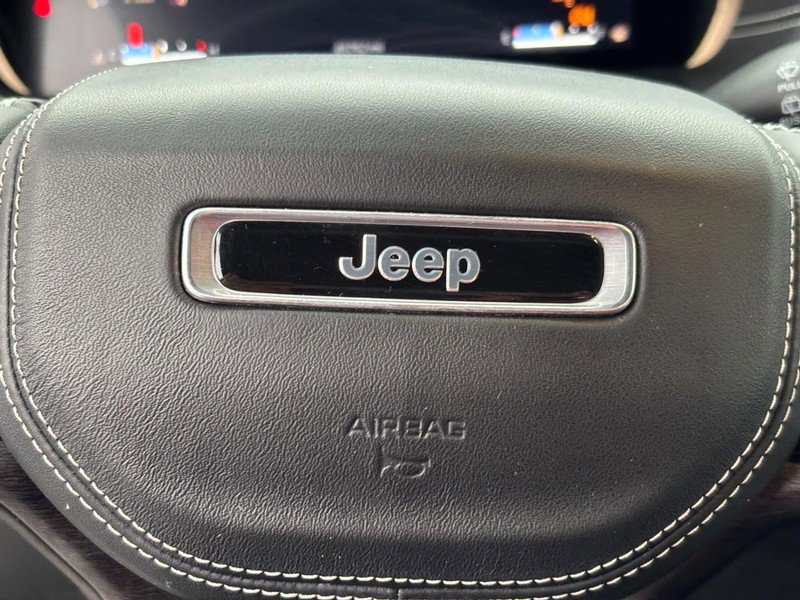 Used 2022 Jeep Grand Cherokee L Overland w/ Luxury Tech Group IV image 19