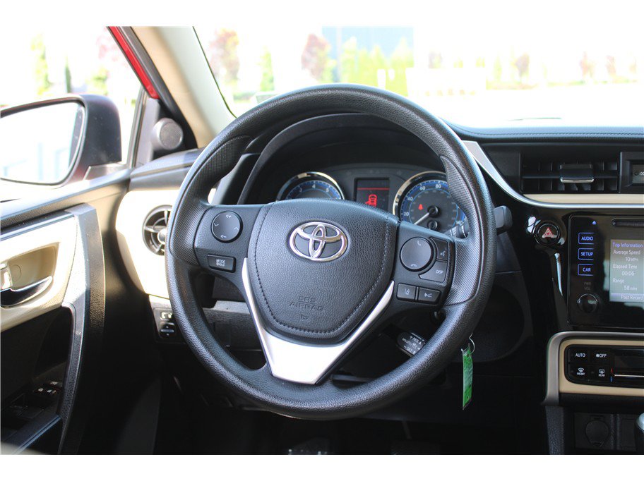 Used 2017 Toyota Corolla LE w/ Carpet Mat Package (TMS) FWD image 19