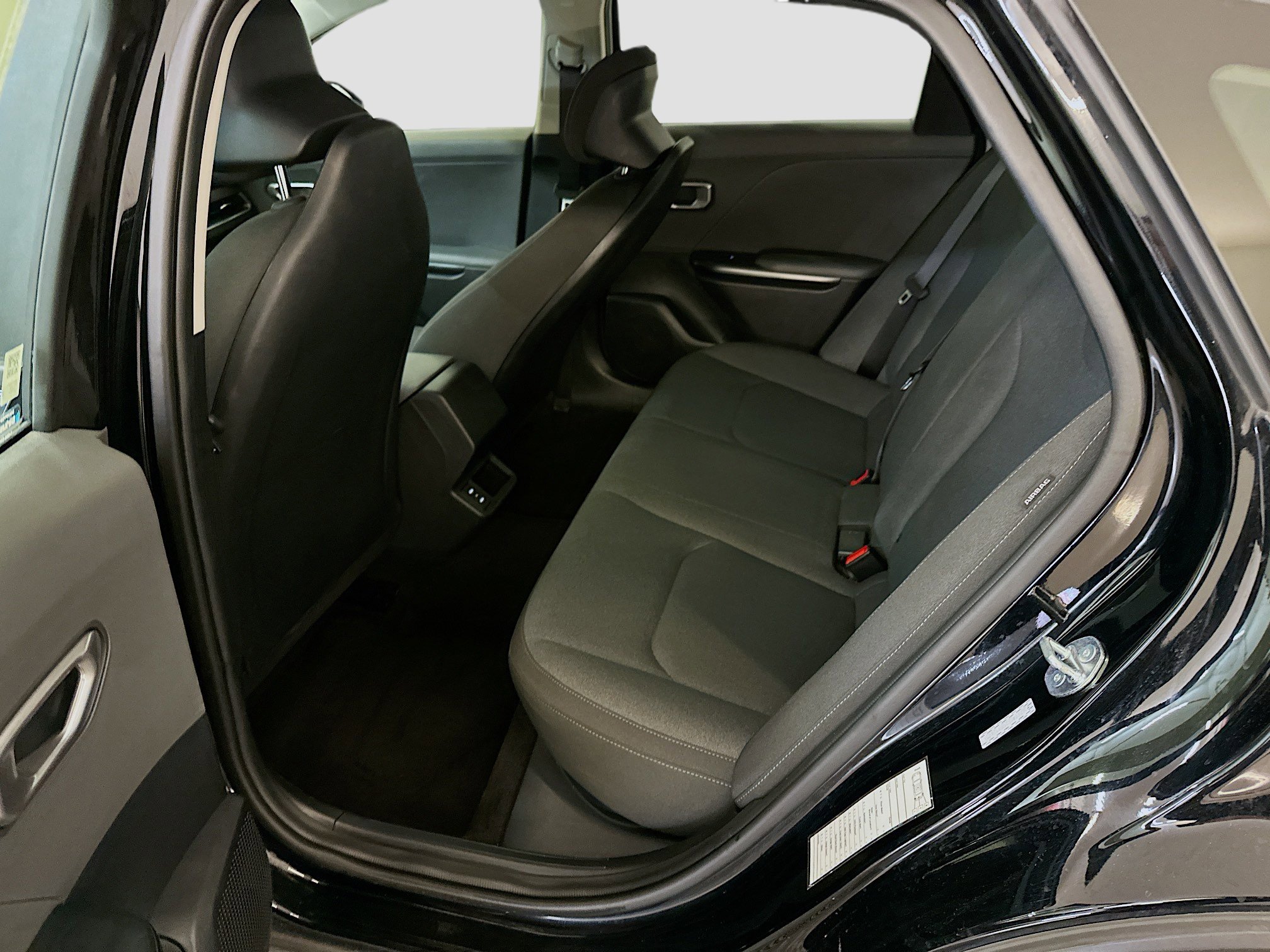 Used 2025 Kia K4 LXS image 29