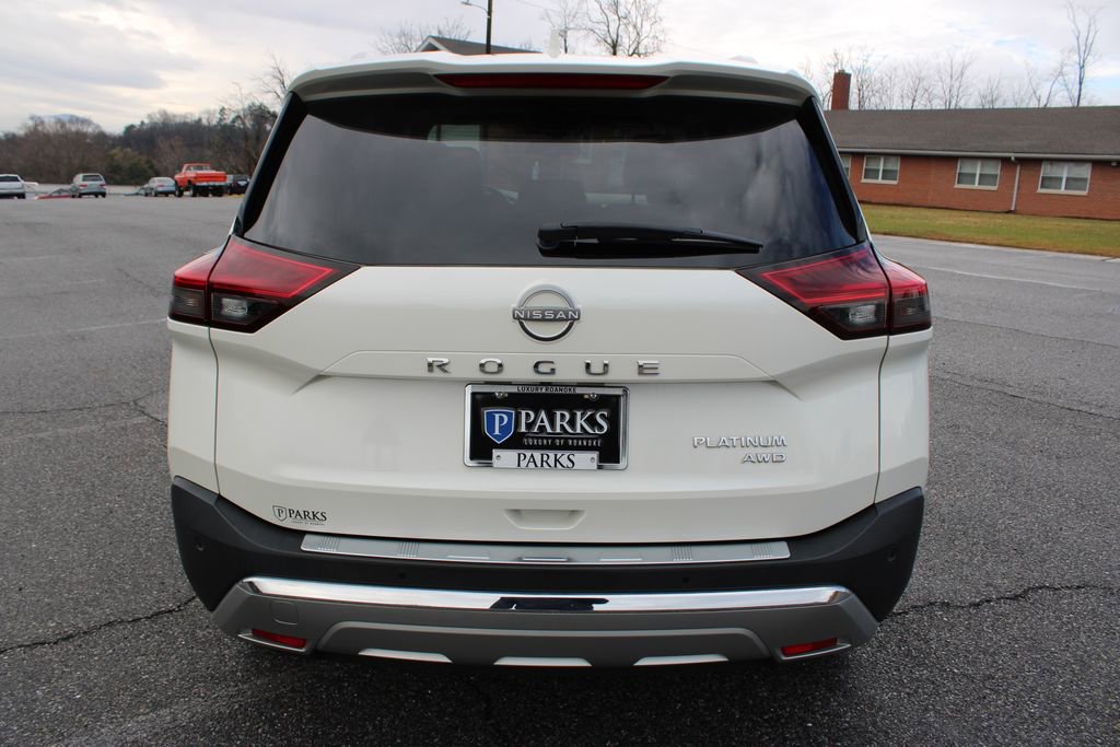 Used 2022 Nissan Rogue Platinum w/ Head-Up Display Package image 8