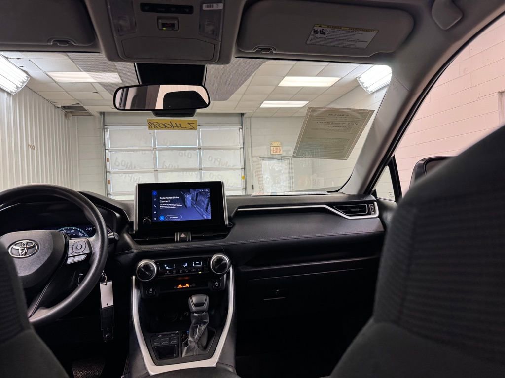 Used 2024 Toyota RAV4 LE image 21