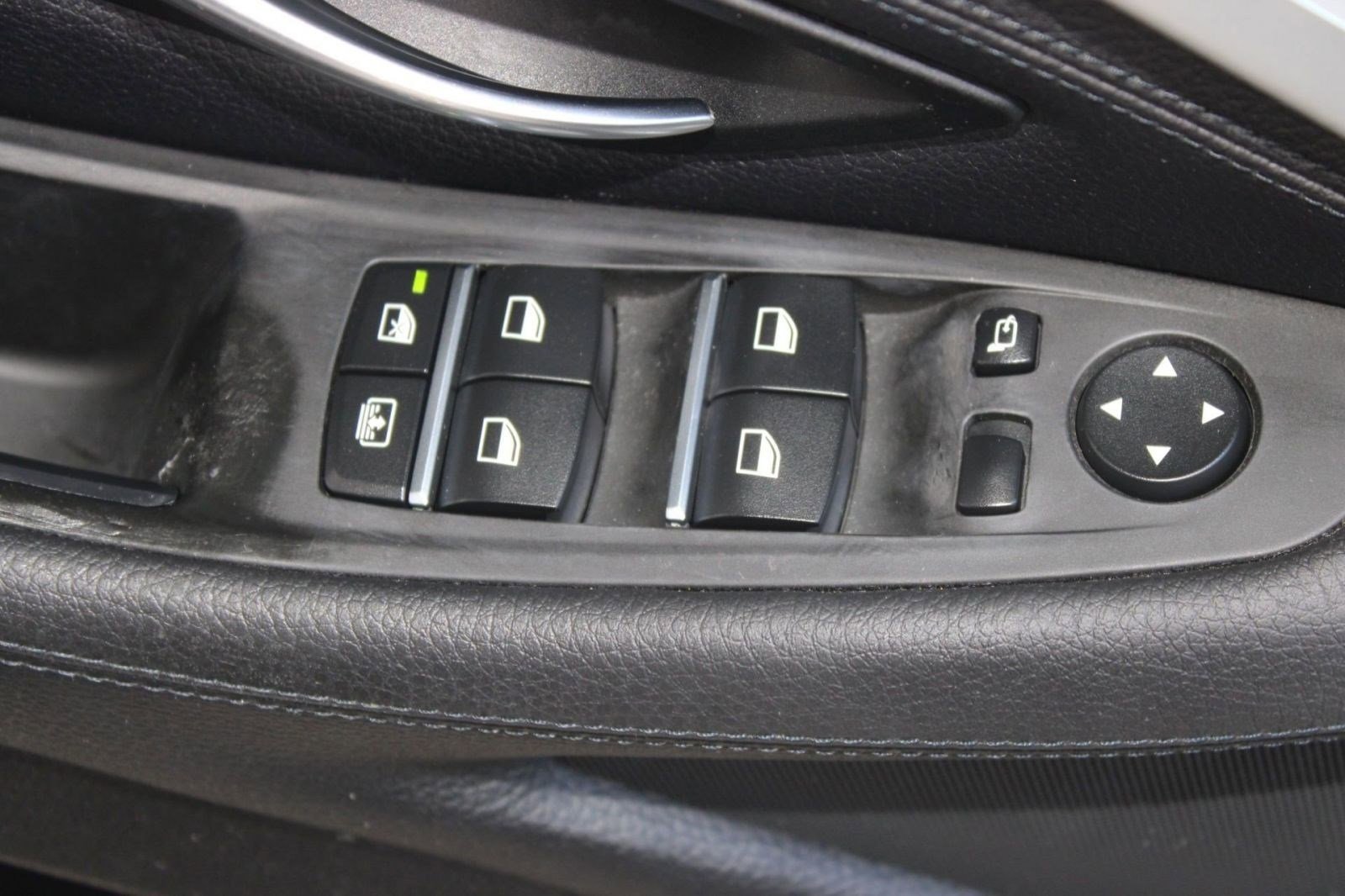 Used 2012 BMW 550i xDrive 550i xDrive image 12