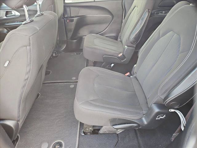 Used 2021 Chrysler Pacifica Touring FWD image 24