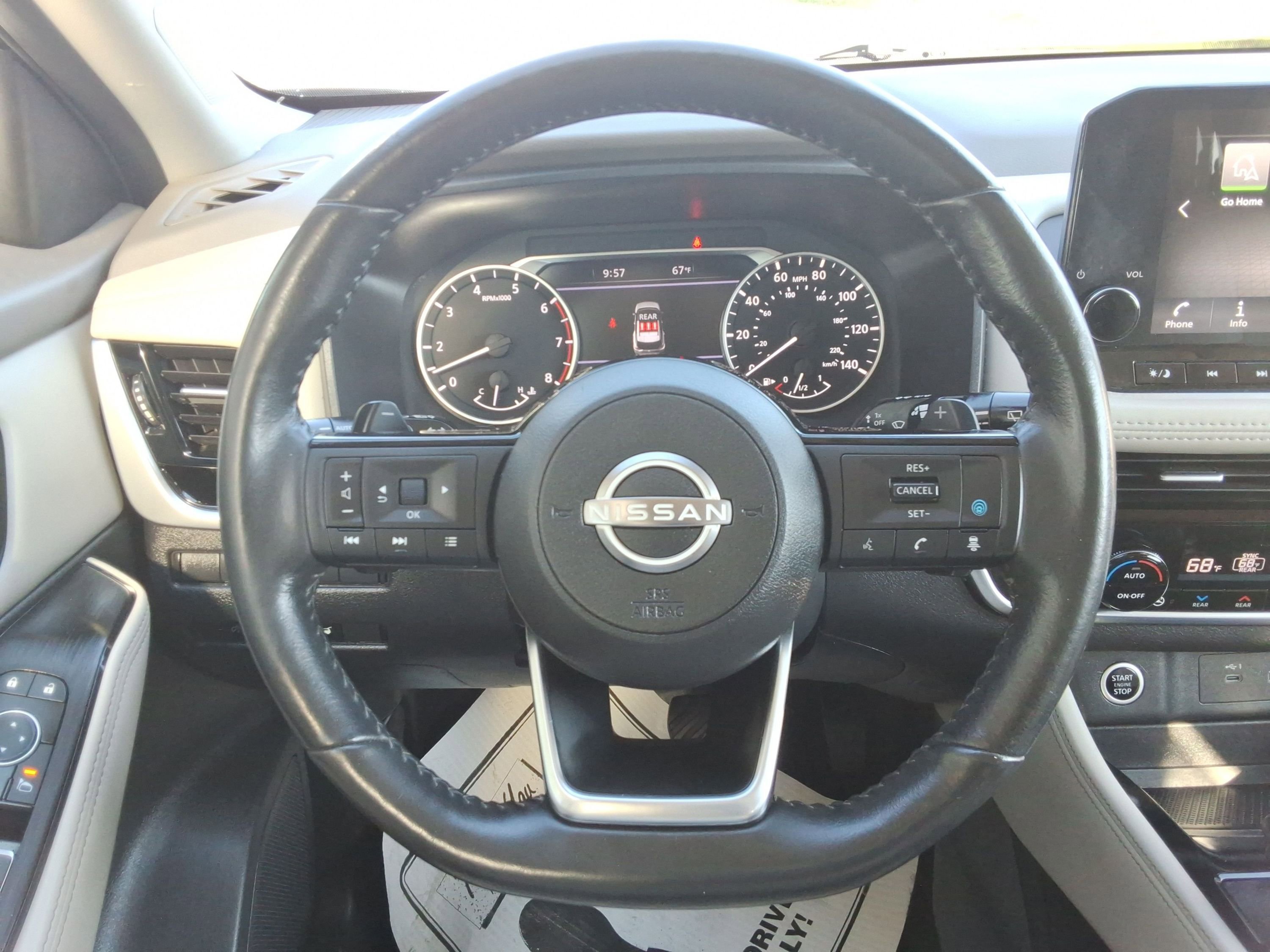 Used 2023 Nissan Rogue SL w/ SL Premium Package image 11