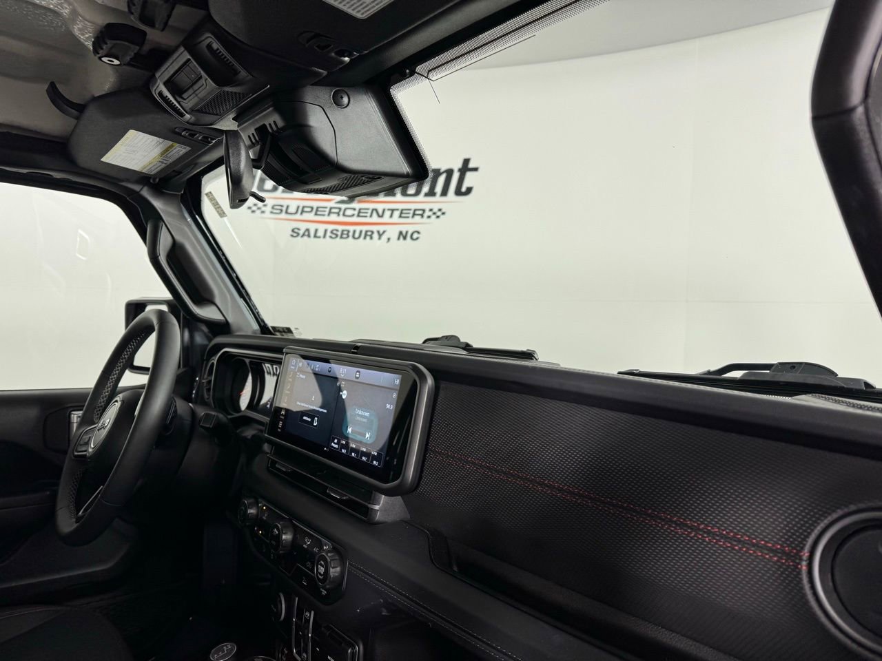 Used 2025 Jeep Wrangler Unlimited Rubicon image 31