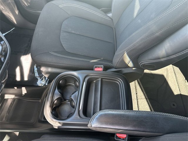 Used 2024 Chrysler Pacifica Touring image 24