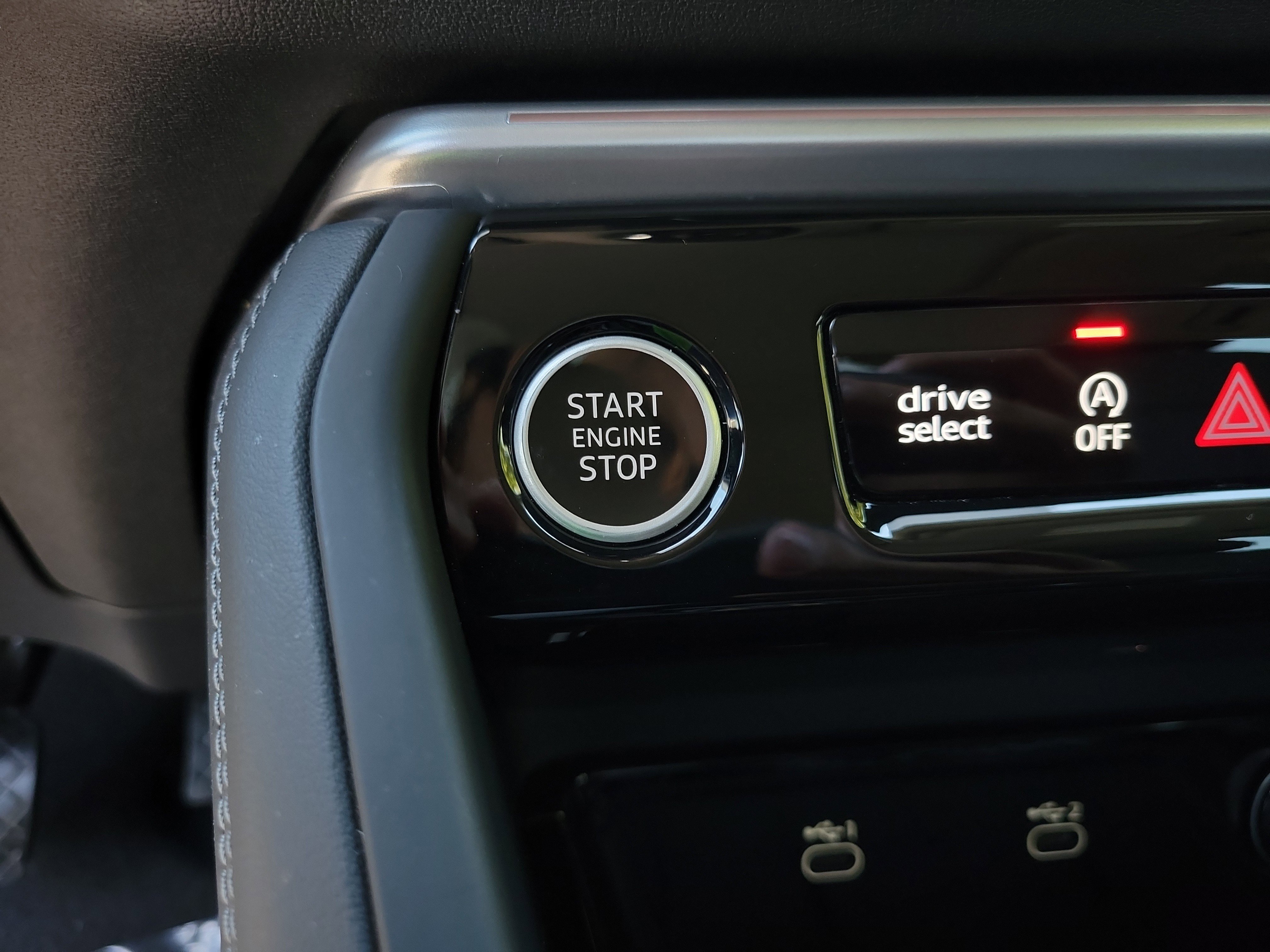 Used 2025 Audi Q5 Premium image 32