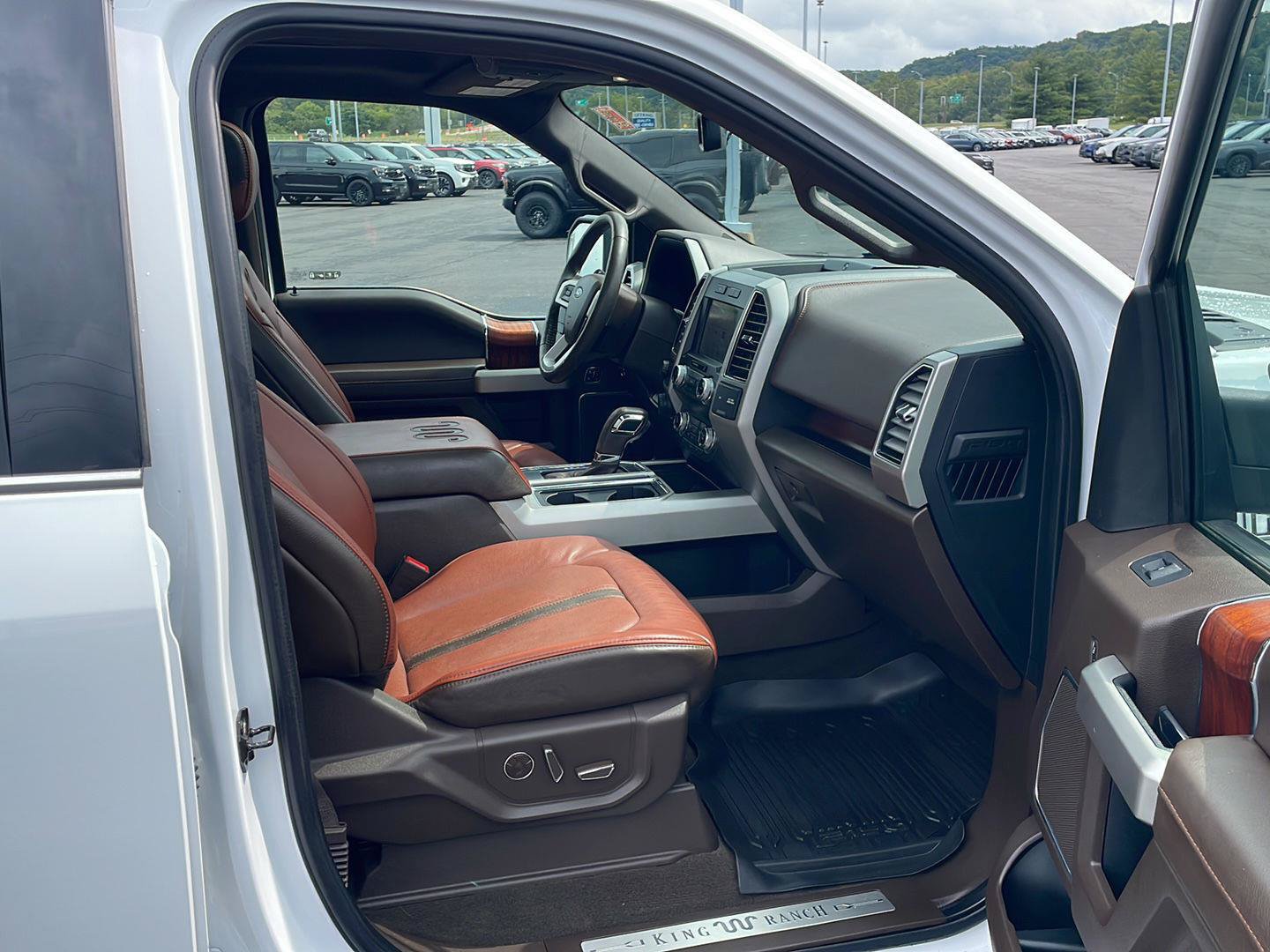 Used 2019 Ford F150 King Ranch w/ Equipment Group 601A Luxury AWD/4WD image 28