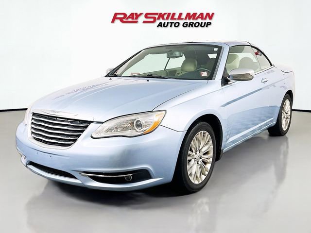 Used 2013 Chrysler 200 Limited image 3