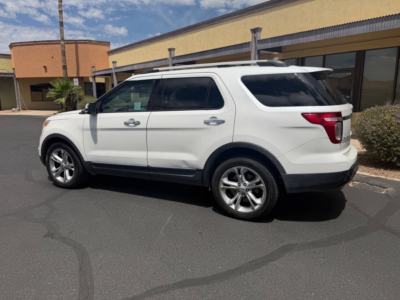 Used 2013 Ford Explorer Limited AWD/4WD image 4