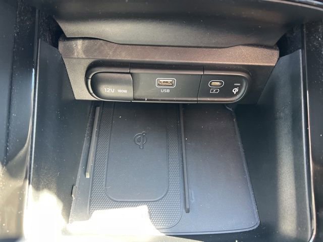 Certified 2023 Kia Telluride EX w/ EX Captain's Chair Package image 26