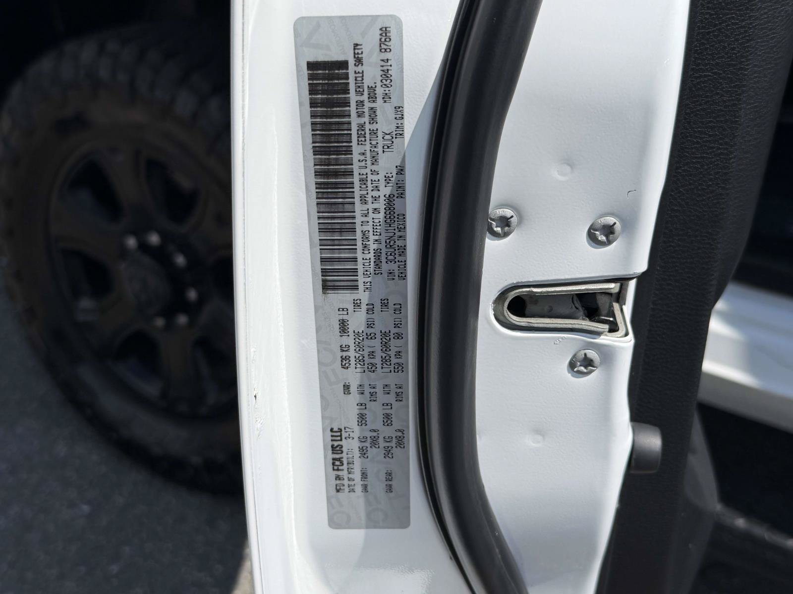 Used 2017 RAM 2500 Laramie w/ Sport Appearance Group AWD/4WD image 38