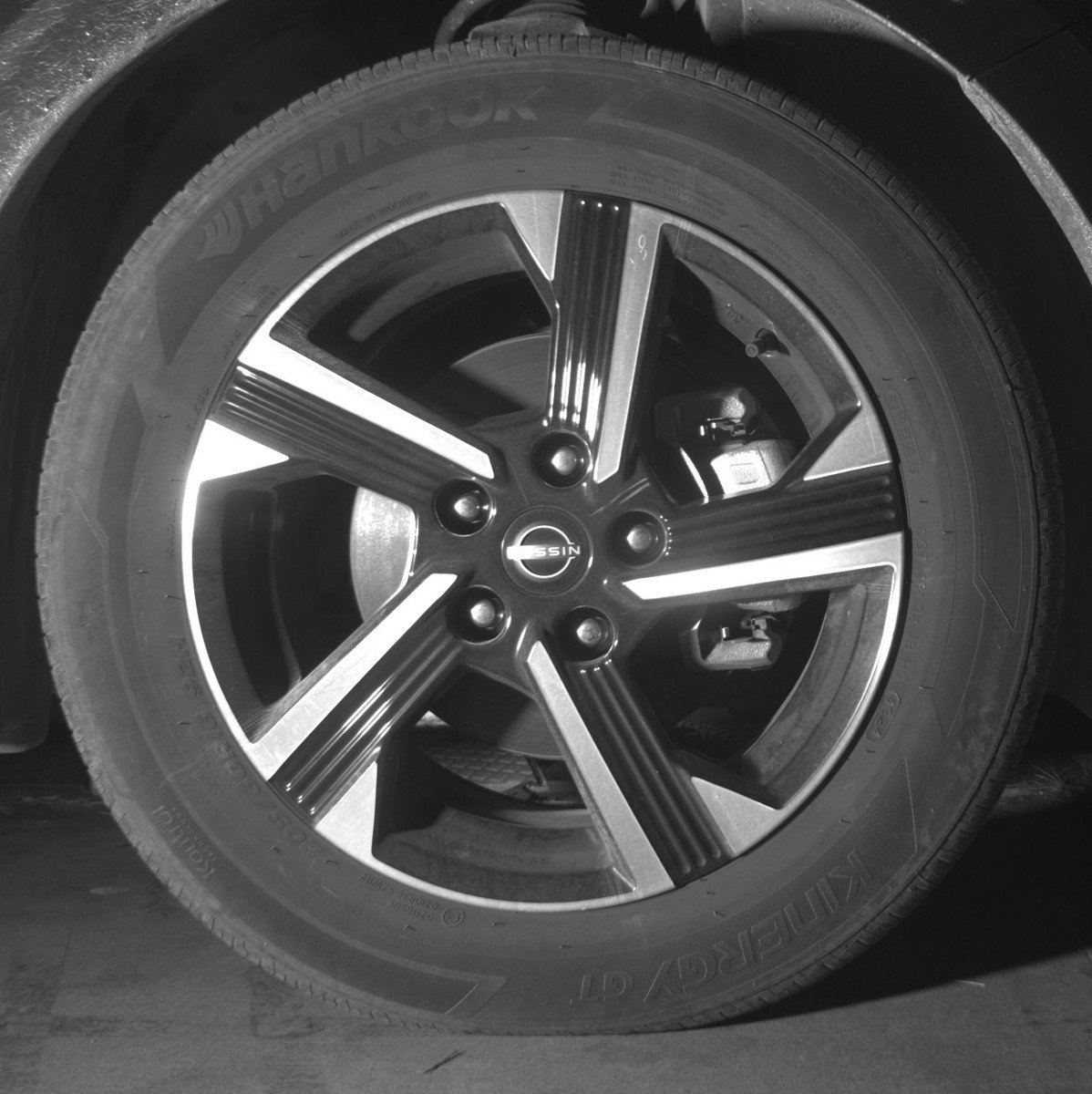 Used 2025 Nissan Sentra SV image 13