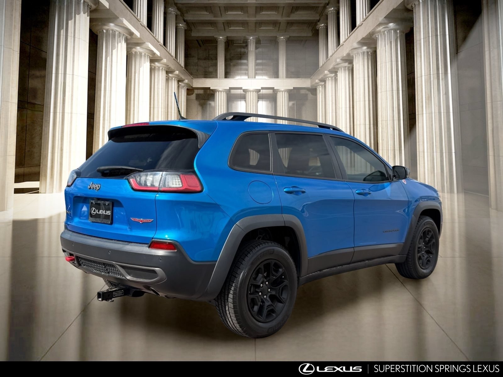 Used 2019 Jeep Cherokee Trailhawk w/ Comfort/Convenience Group AWD/4WD image 4