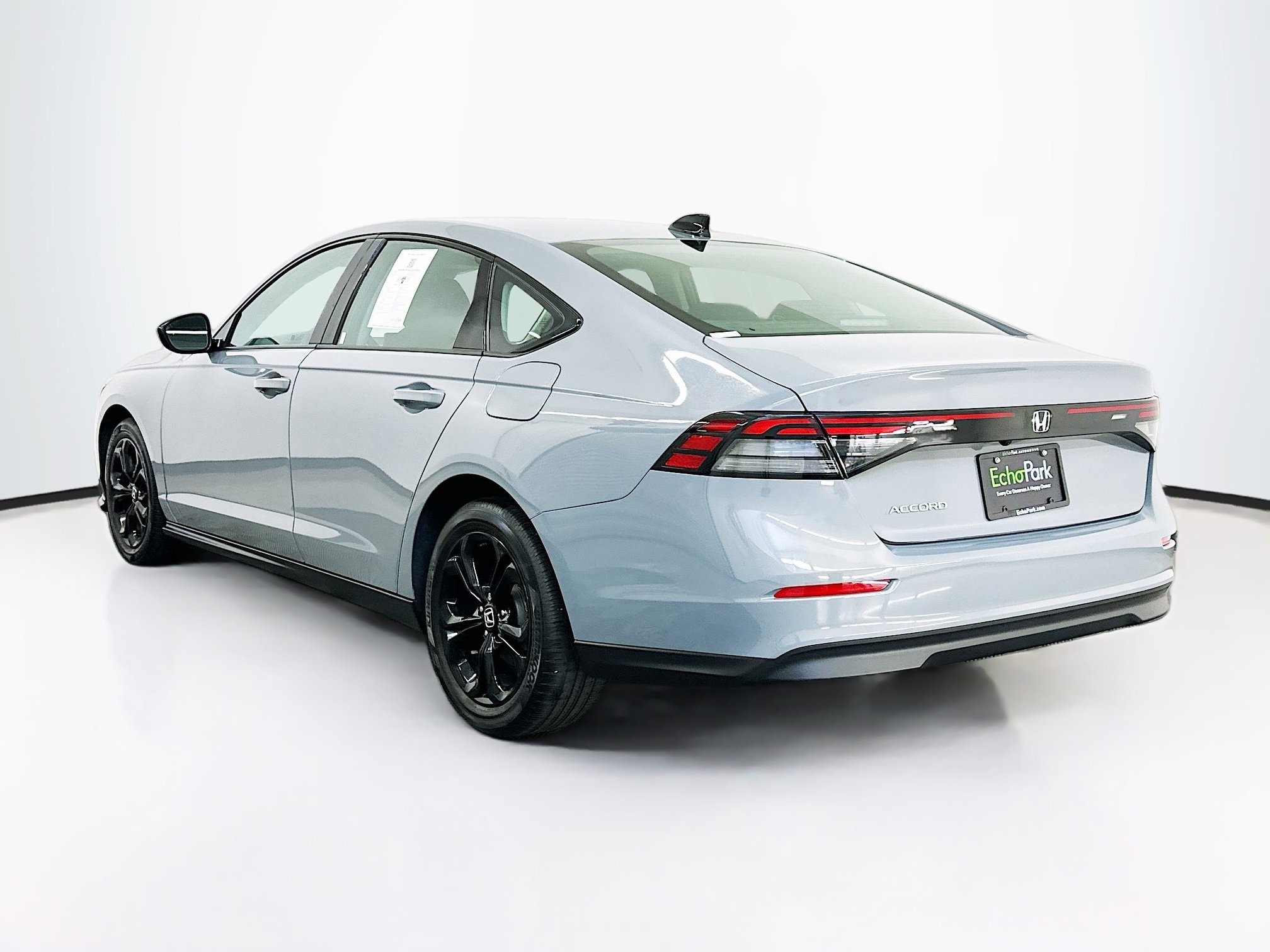 Used 2025 Honda Accord SE image 5