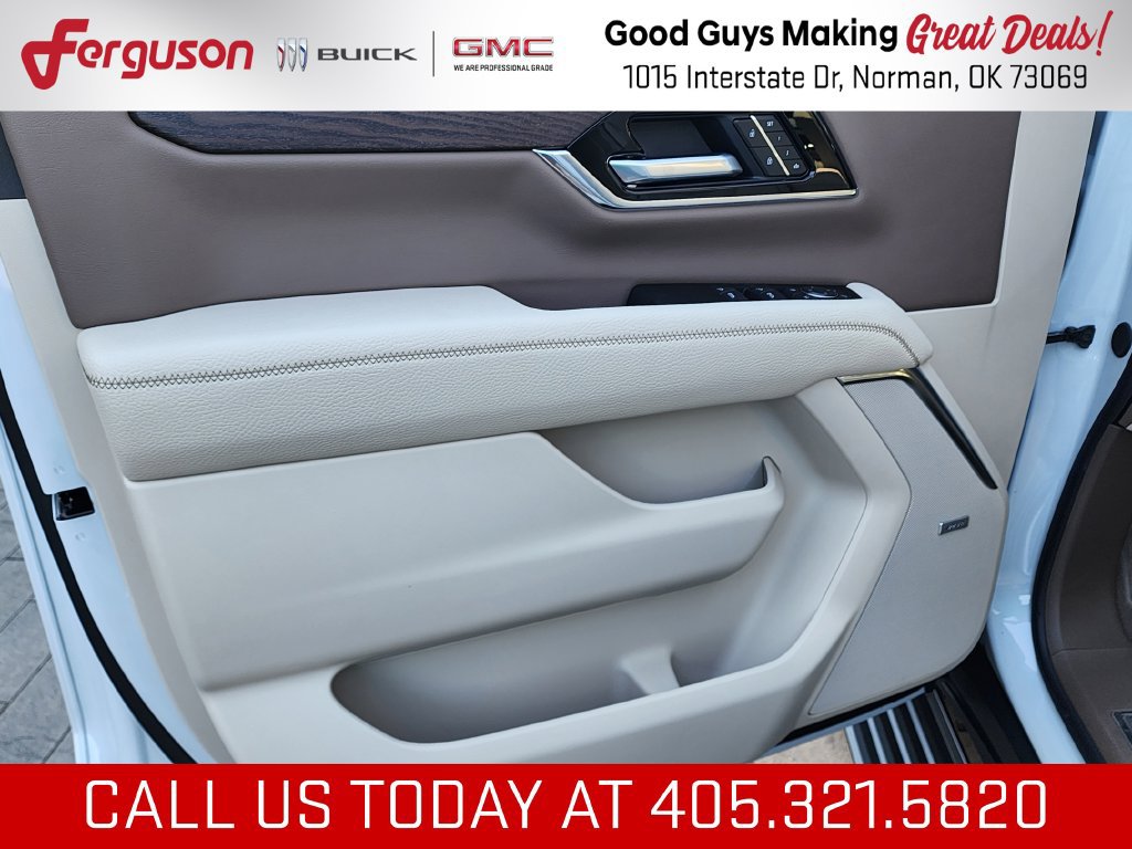 New 2026 GMC Yukon Denali w/ Denali Reserve Package AWD/4WD image 12