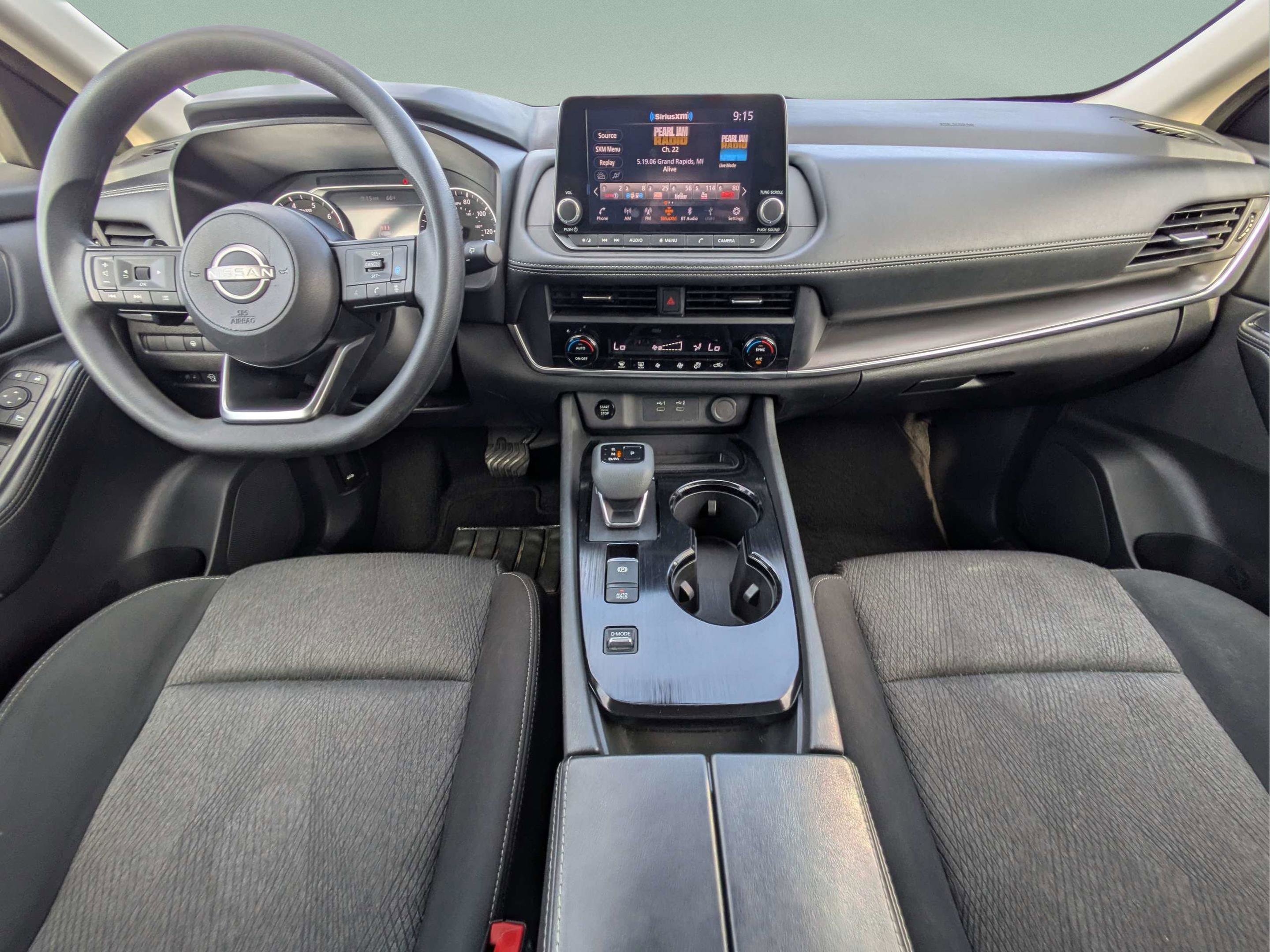 Used 2024 Nissan Rogue SV FWD image 13