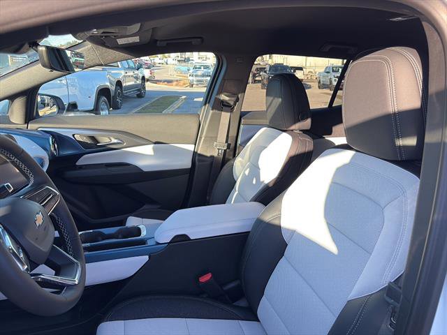 New 2026 Chevrolet Equinox EV LT w/ Convenience Package II image 15