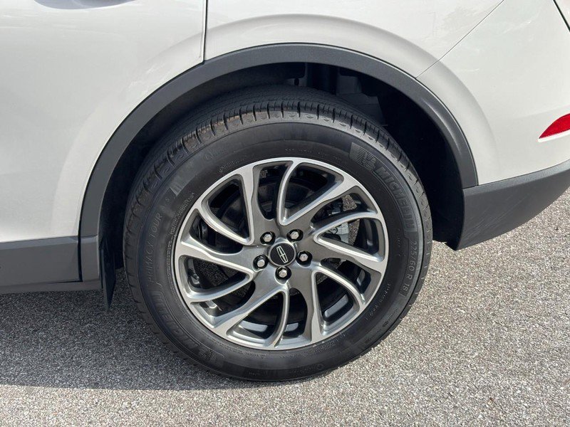 Certified 2022 Lincoln Corsair FWD w/ Equipment Group 101A image 10