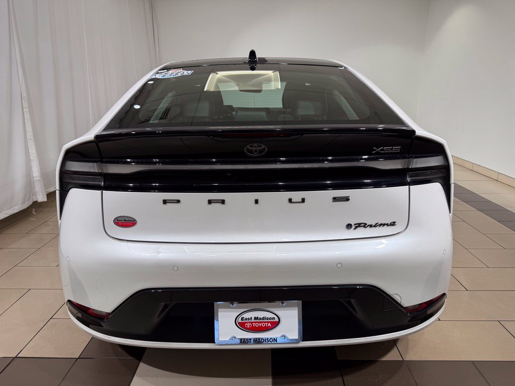 Certified 2024 Toyota Prius Prime FWD image 4