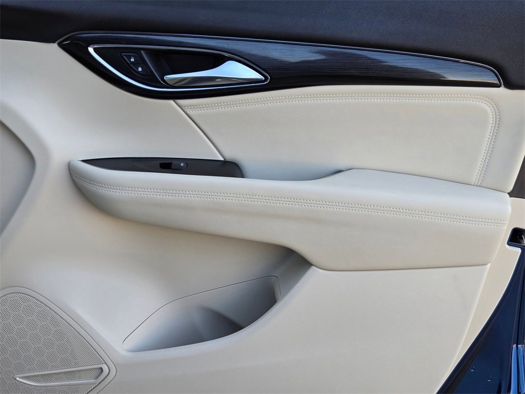 Used 2023 Buick Envision Preferred image 28