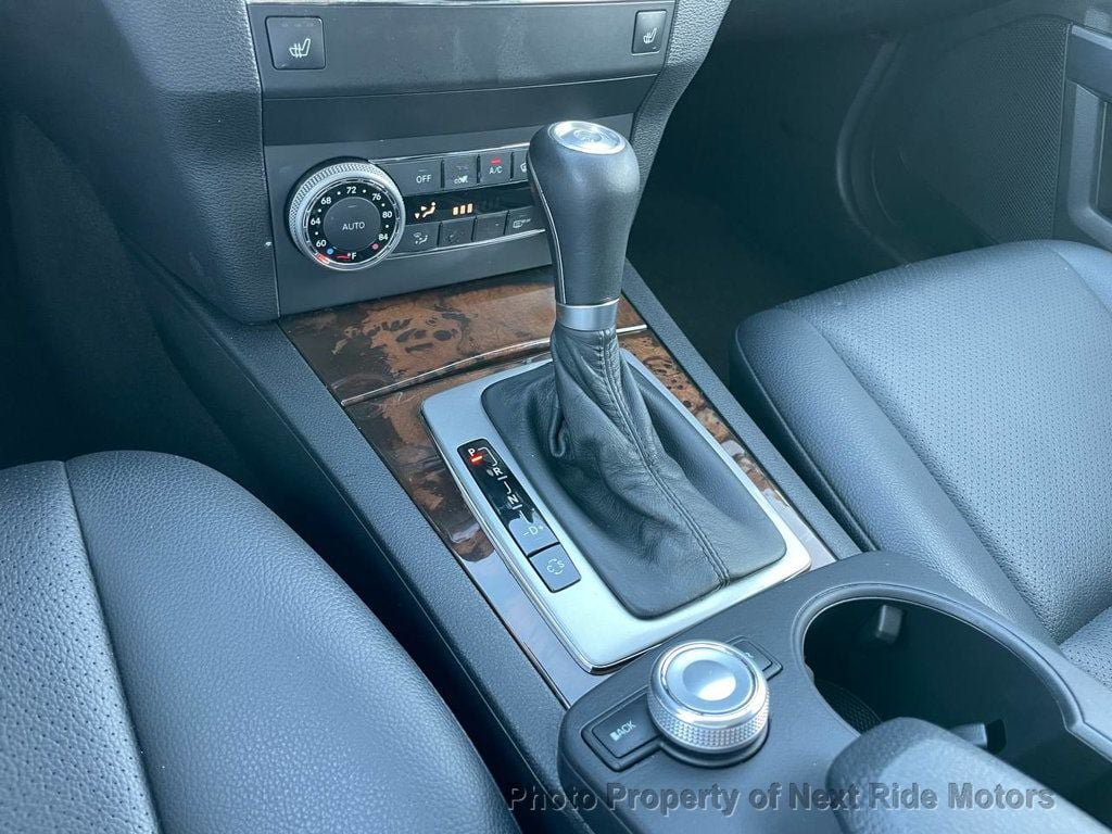 Used 2010 Mercedes-Benz GLK 350 4MATIC image 24