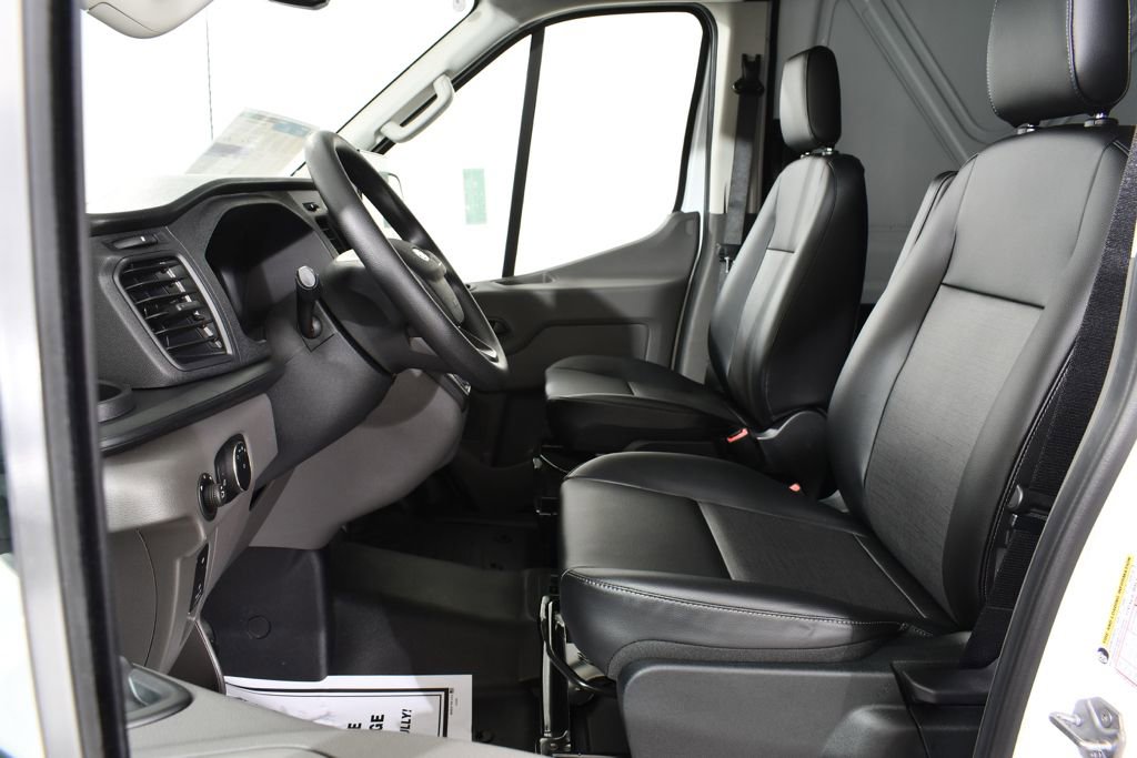 New 2026 Ford Transit 250 148 Medium Roof RWD image 6