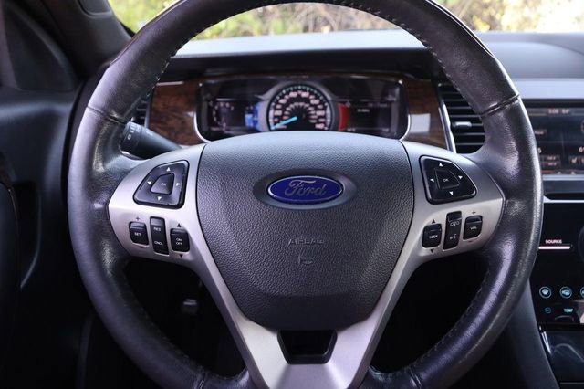 Used 2014 Ford Taurus Limited w/ Equipment Group 301A FWD image 11