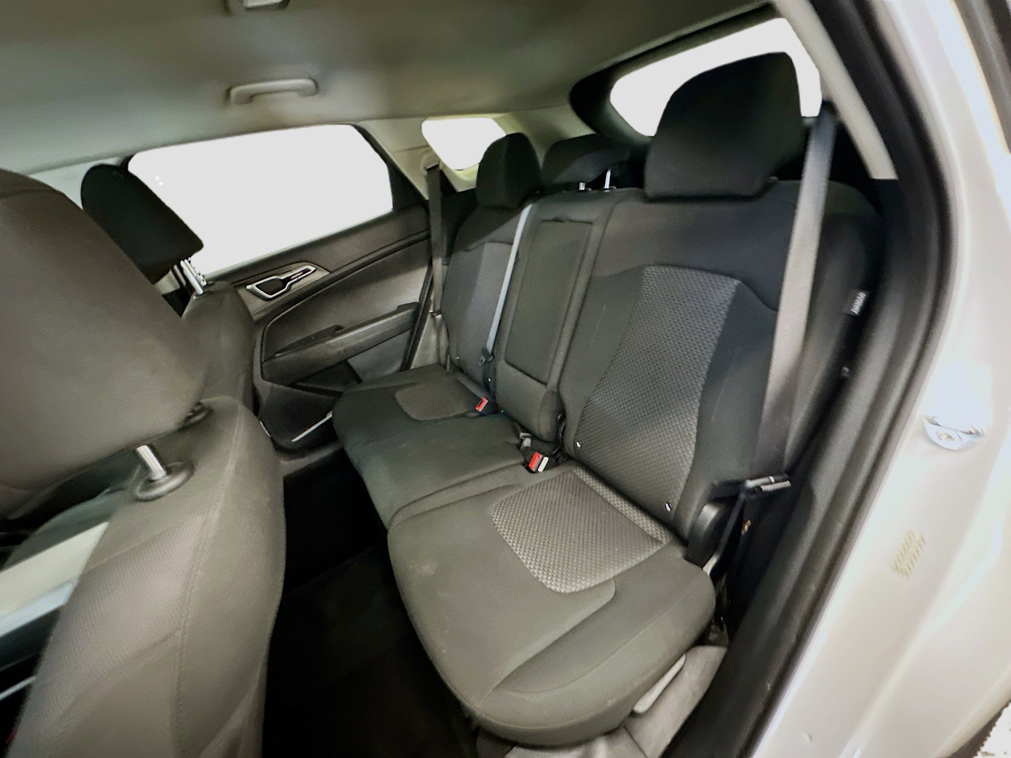 Used 2025 Kia Sportage LX image 28