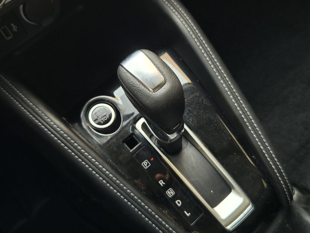 Used 2019 Nissan Kicks SR w/ Exterior Electronics Package FWD image 18