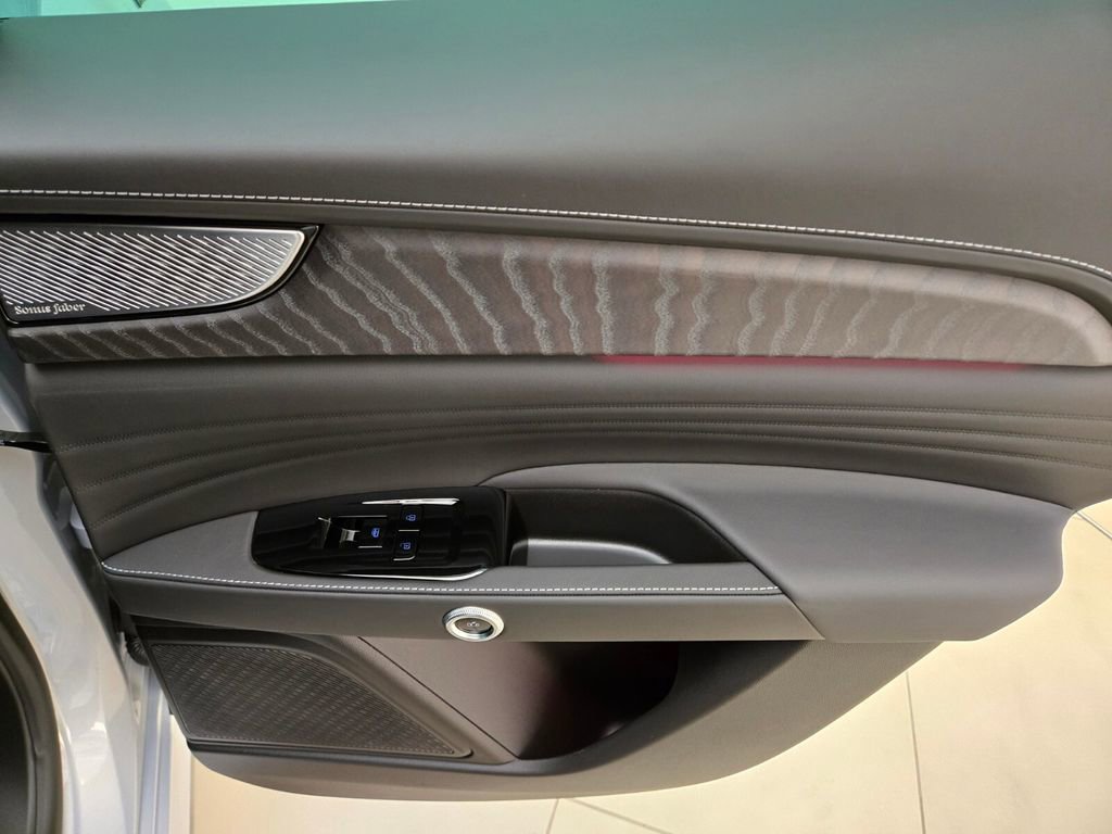 New 2025 Maserati Grecale Modena image 25